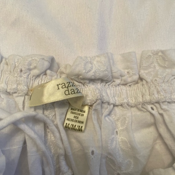 Cropped Embroidered Blouse - Picture 3 of 4